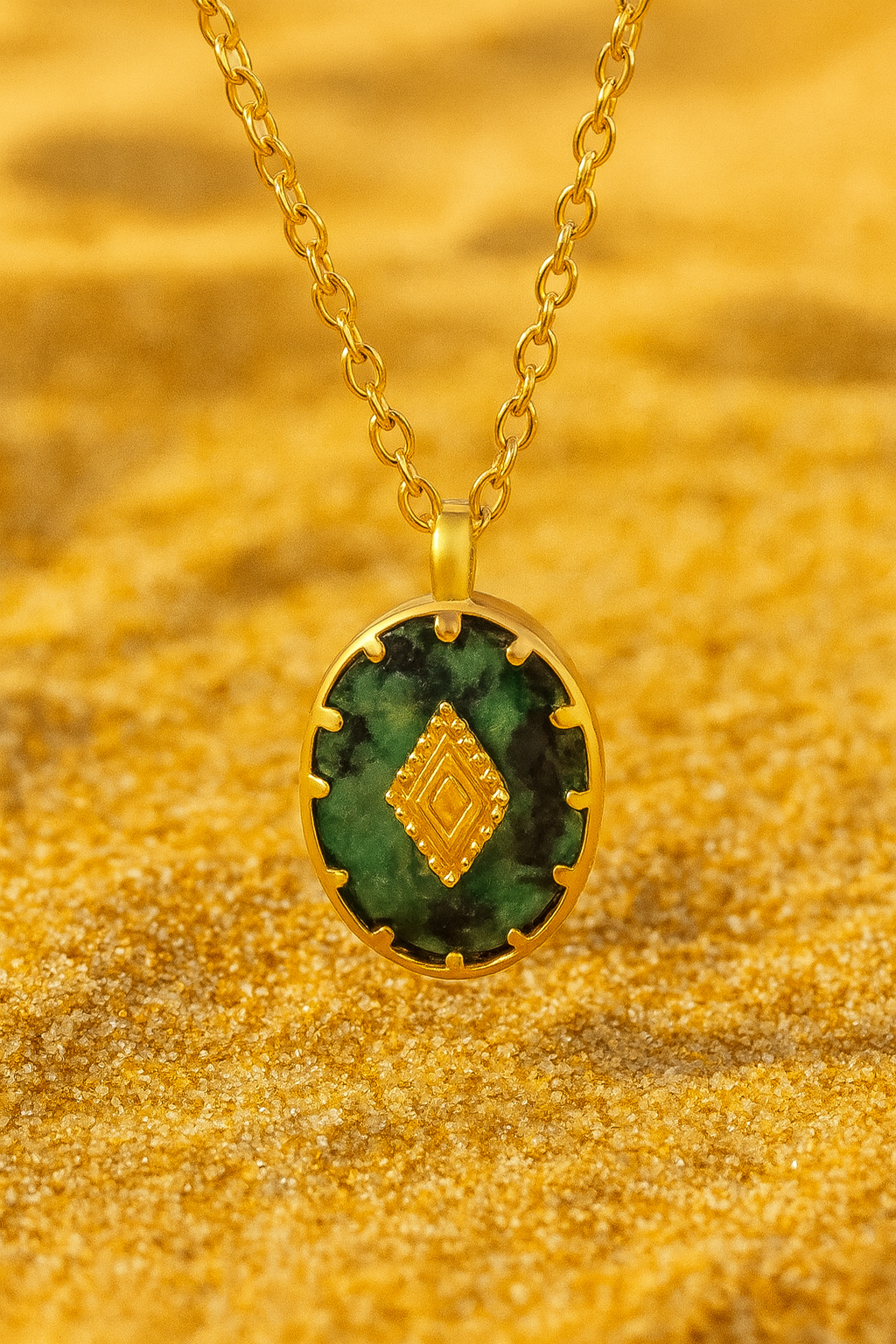 the Esprit d’Alchimie Necklace