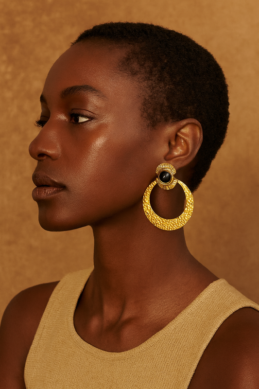 Boucles d’oreille Voile des Abysses – Onyx Noir & Cercle Doré
