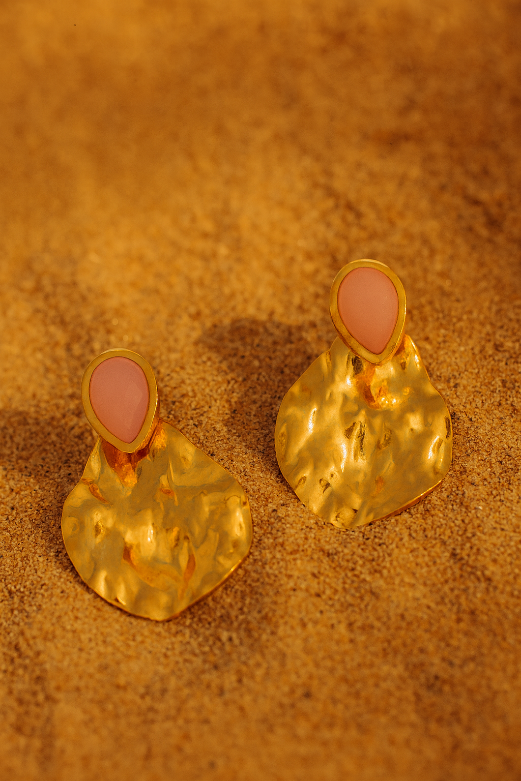 the Éclats de Douceur Earrings